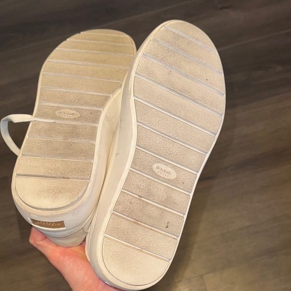 Dr. Scholl's Cream Lace-Up Sneakers - Picture 4 of 5